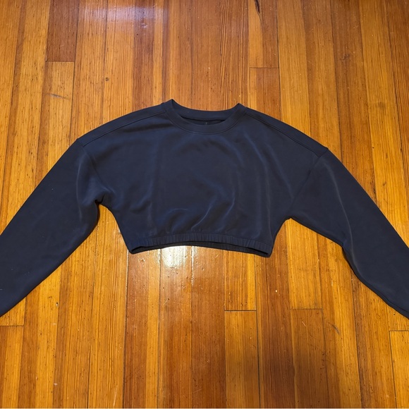 BUFFBUNNY luxe long sleeve crop - Picture 2 of 3